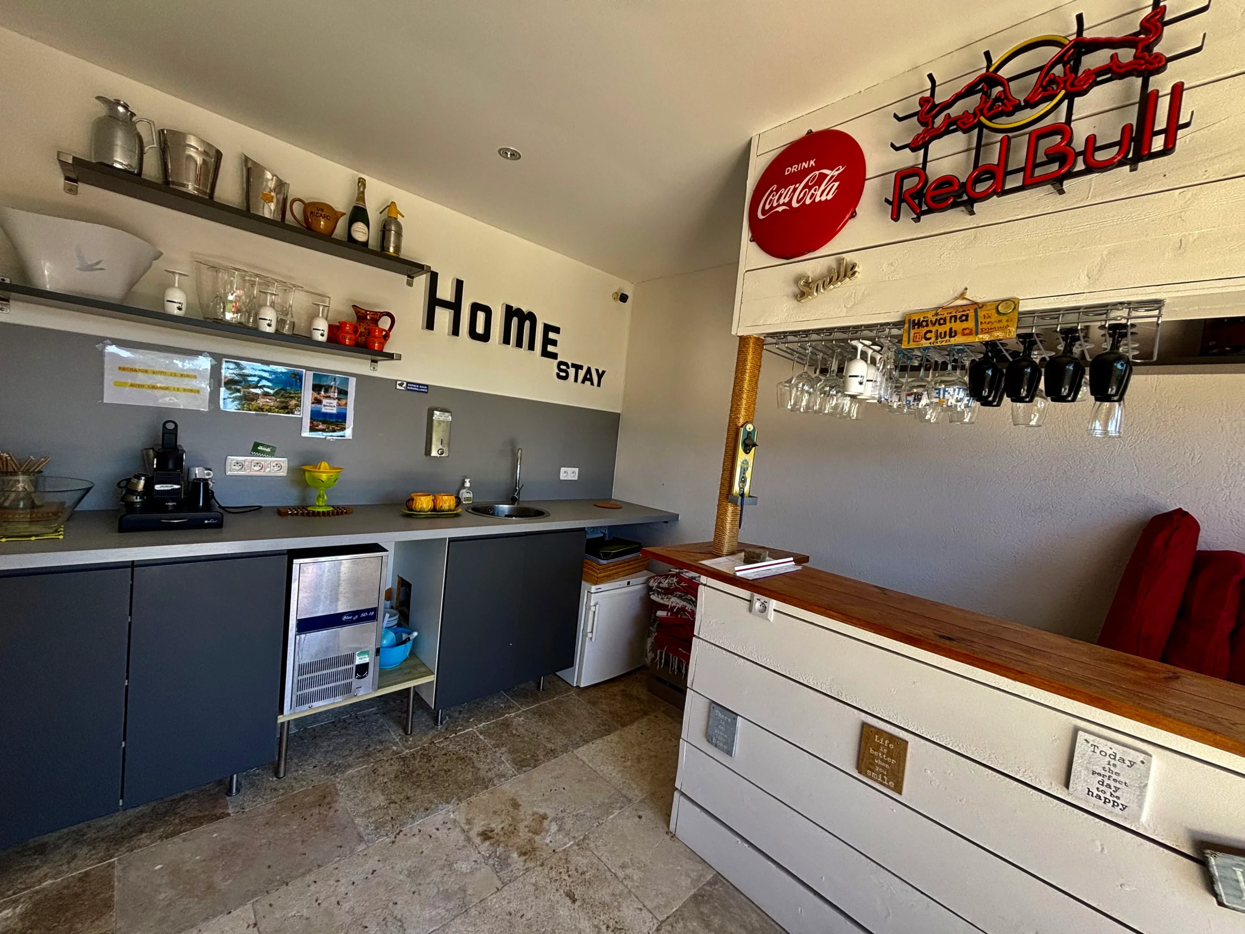 Bar des gîtes HomeStay Bormes-les-Mimosas
